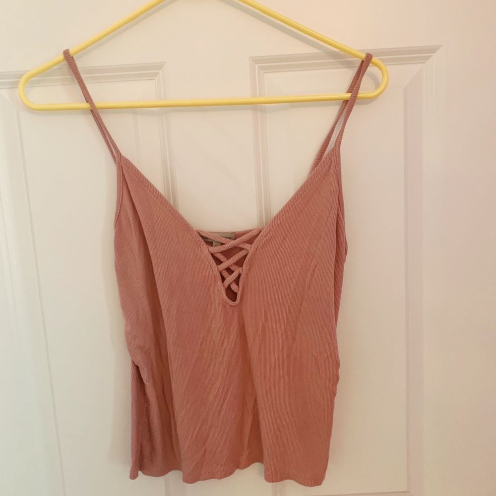 pink tank top